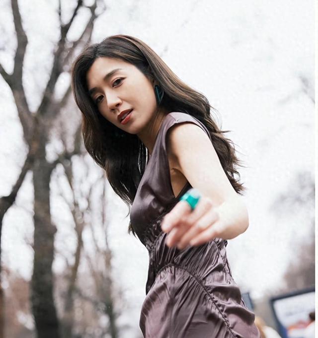 TVB前花旦婚后大解放真空上阵，大秀完美身材，为上镜好看狂减肥