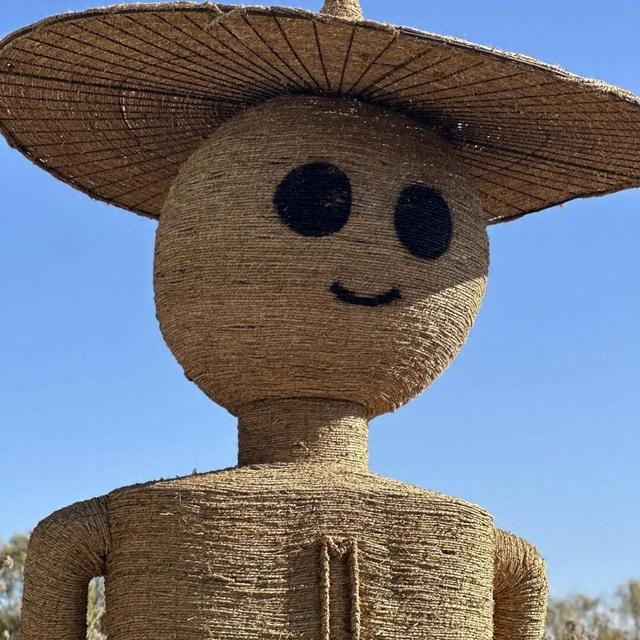 大风刮出绝美晴天！北京园博园湿地稻草人展持续营业中，蓝天湿地拍爆朋友圈