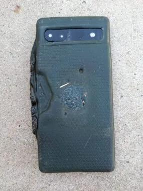 谷歌封堵漏洞，Pixel 4a手机强制推送更新以规避电池起火爆炸风险