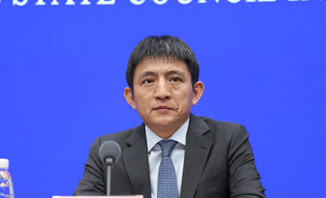 特朗普忍不住开口拜托中国，访华这件事不能再拖了，盼中方快松口