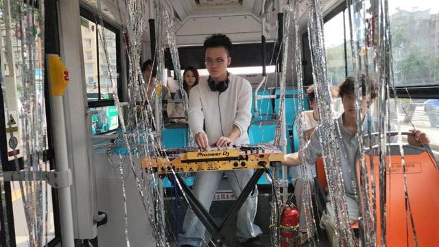 跟着央视秋晚游德阳｜免费专线巴士带你“巴适”游德阳
