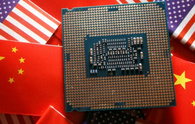 美国对华芯片关税延期18个月，美媒：特朗普小心拿捏分寸