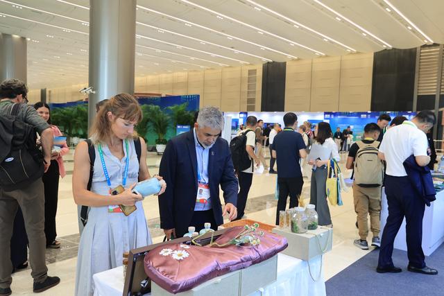 内乡宝天曼国家级自然保护区亮相第五届世界生物圈保护区大会
