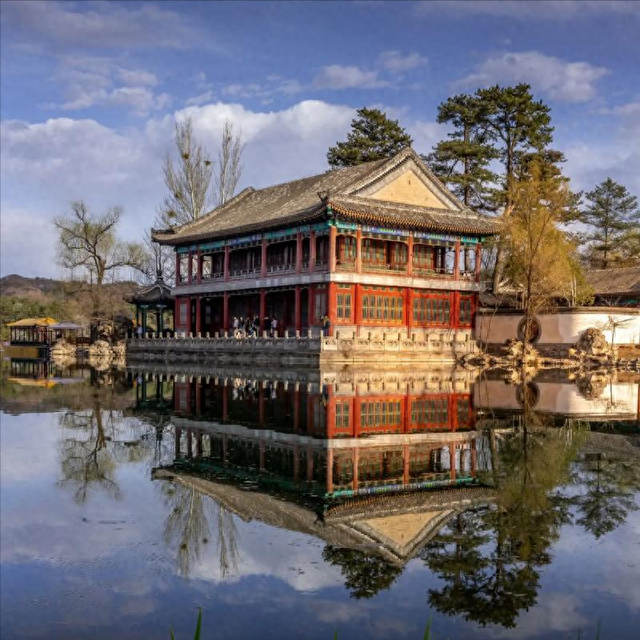 承德“双子星”市区名场面，一个白天圈粉，一个夜晚爆单名场面