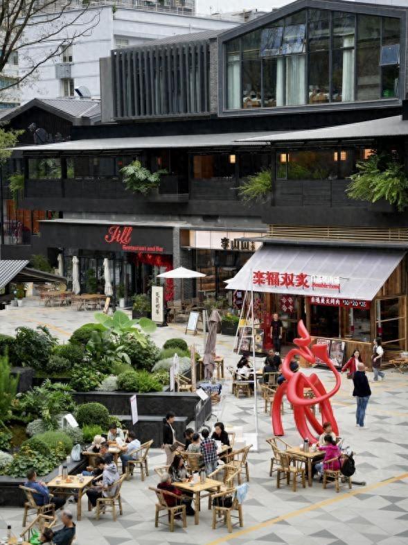 成都青羊：福感肆开业即爆火 解锁少城消费新势能