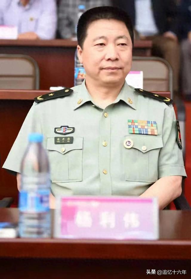 刘洋和王亚平为何同时选拔为女航天员？杨利伟将军终于说出详情
