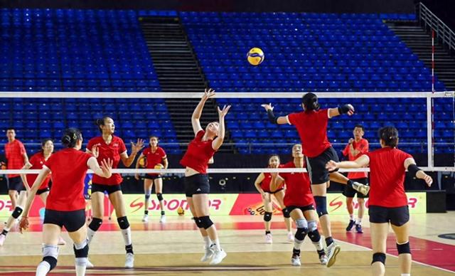 就在今天 8月22日上午 中国女排传来龚翔宇 李盈盈 朱婷新消息！