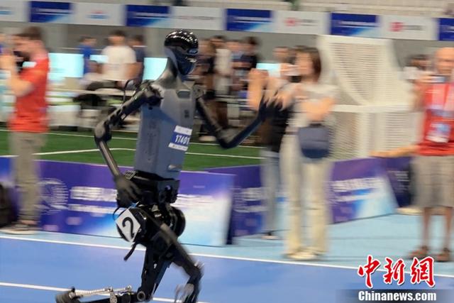 参赛队谈机器人运动会：检验自身、学习交流、共同进步