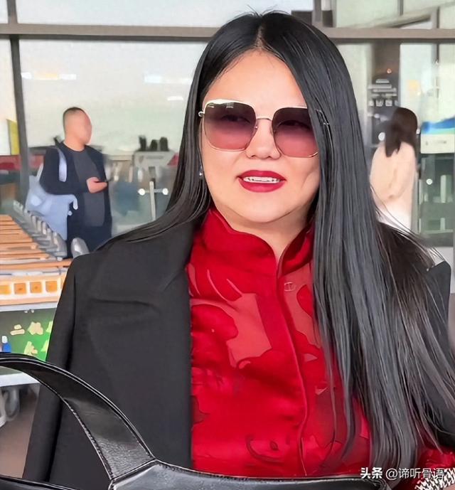 李湘被禁关5天后，家境被扒底朝天，父母身份曝光	，果然不简单