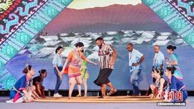 27国热带滨海城市代表齐聚三亚共探旅游业可持续发展