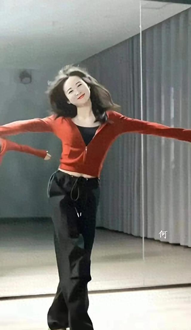 贾玲减肥成功确实很漂亮，要不好多人都说胖子都是潜力股