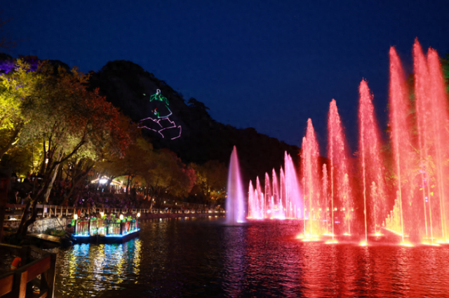 夜游爆款！千山音乐喷泉+实景演艺火出圈