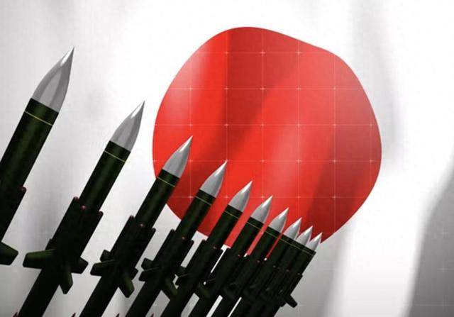 高市走出最危险一步，日本应该拥有核武器？动手前问中国一个问题