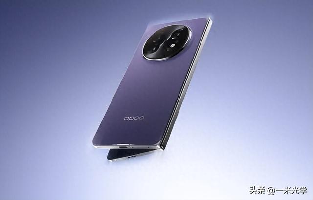 2025大折叠屏年中激战！215g对决6100mAh，谁才是全能王？