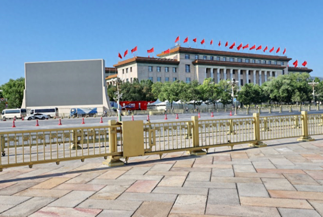 九三阅兵安排公布，特朗普没等到中方邀请，先收到中国的反制警告