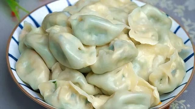 7 号就立冬了，立冬多吃这馅的饺子，散寒止痛、和胃理气，且比白菜萝卜还鲜，多吃不长肉，太香