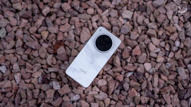 vivo Y500 Pro 体验：搭载 2 亿像素主摄，续航旗舰也可以卷影像