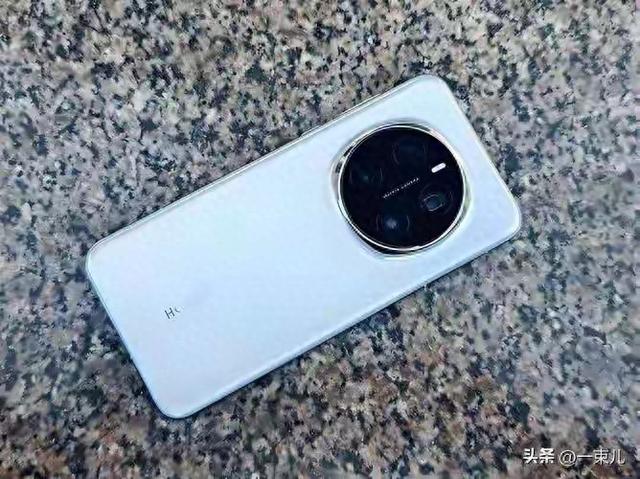 三国杀的黄金集合版（国产旗舰三国杀6699元档差异化突围）