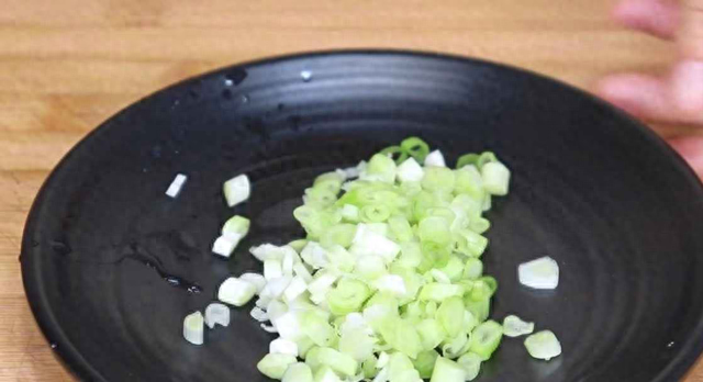 这才是豆腐最正确的做法	，开胃下饭又解馋，比吃红烧肉还过瘾