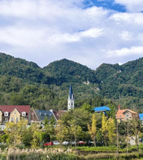 彭州又一古镇火了！被誉为 “彭州人的小丽江”，适合周末休闲度假