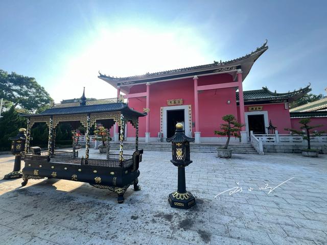 广东中山藏着一座“粉红寺庙”？游客还很少，将来或成网红打卡地