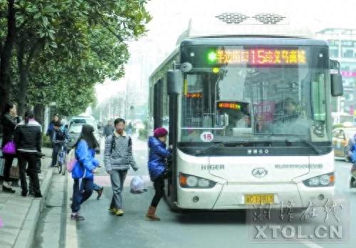 利用城市与城市公交换乘旅游出现，长沙株洲乘公交可到韶山，省钱