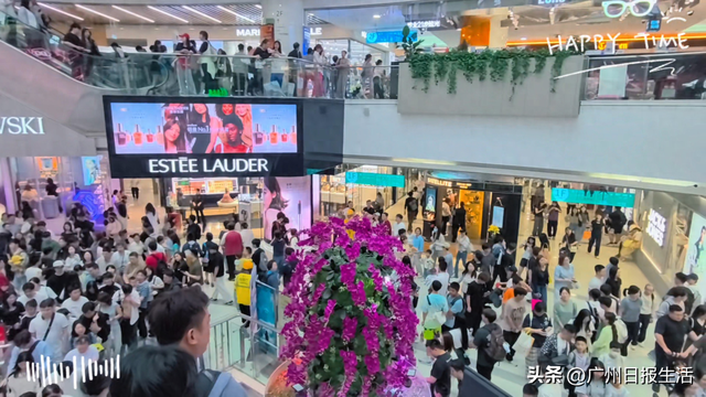 清明假期第一天商场人气爆了 正佳焕新玩法吸引亲子家庭