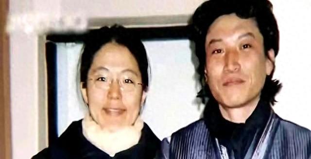 北京一男子！在女友坟边失联10年，家人找到他时，所有人都沉默了