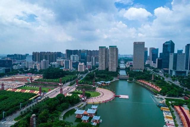 广东省未来吃香的城市，不是东莞、惠州，而是这座低调的城市