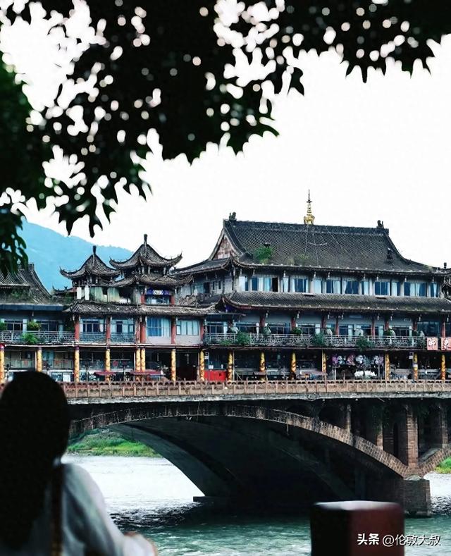 中国2025年十大避暑城市，东西对决正酣，哪座是你的心之所向
