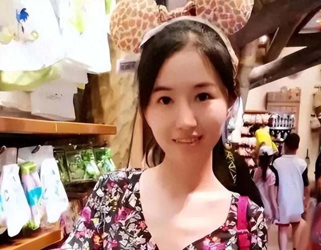 翟欣欣获刑12年，做人没有底线，法律就得好好“伺候”