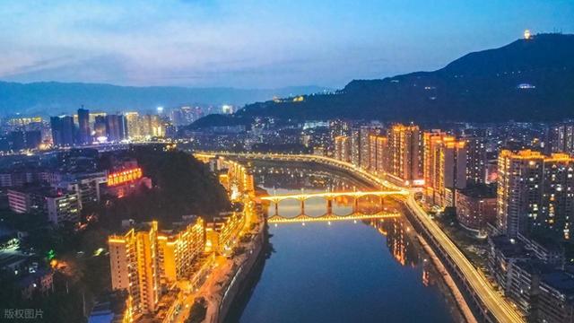 我是山东人，去了趟四川达州，不吹不黑，达州比网上评价的还要好