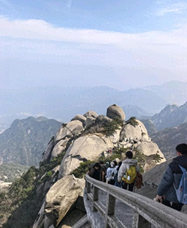 退休后别瞎旅游了！真正会享福的人，都在玩反向旅游