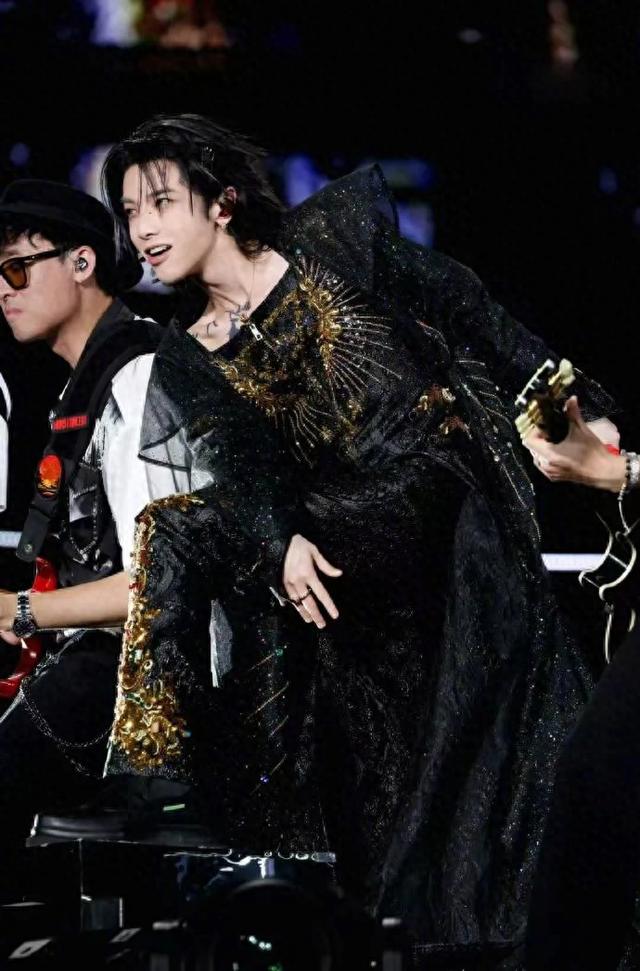 火星落汤山：三天演唱会，如何点燃21.3万游客的消费热潮？