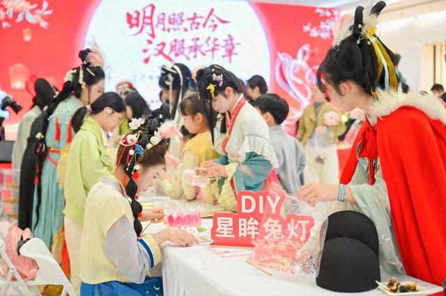 “明月照古今 汉服承华章”南阳中秋活动举办