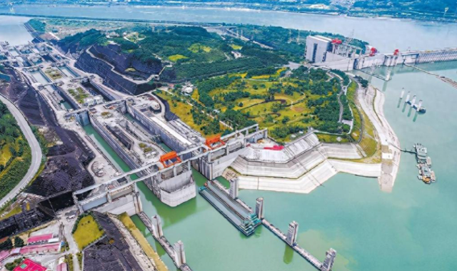 三峡大坝 “账本” 曝光：运行了 20 余年，2500 亿投入如今回本了吗？