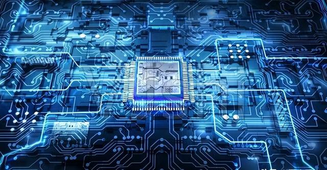 不到48小时，美国对华连开两枪，特朗普下令，要把中企一锅端