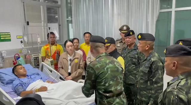 洪森一步错或满盘皆输，佩通坦抓住地雷这根“救命”稻草穷追猛打