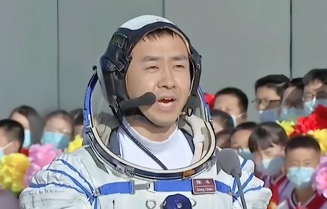 解放军航天员陈冬，能否第一个登月？