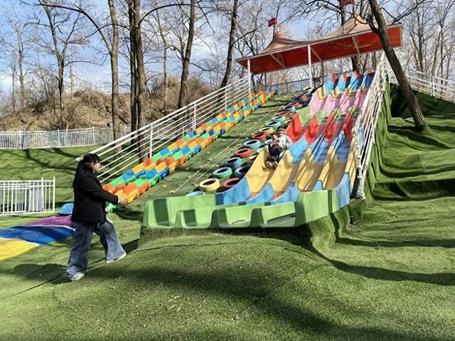 铜川市宜君县：春日踏青春意浓 康养宜君引客来