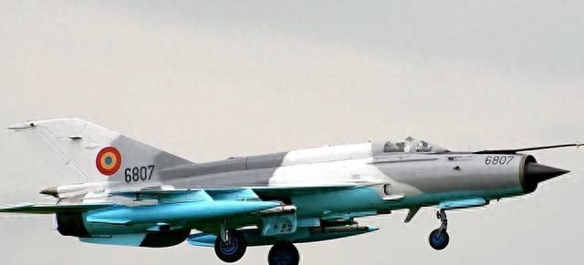 光辉又摔，修一架摔一架，70年摔2374架，印度军工成寡妇制造者？