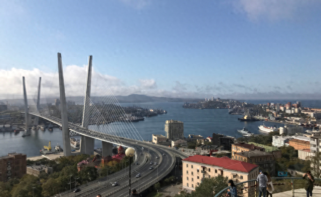 延吉到海参崴大巴通了，说走就走！130块钱出国，6小时拢共分几