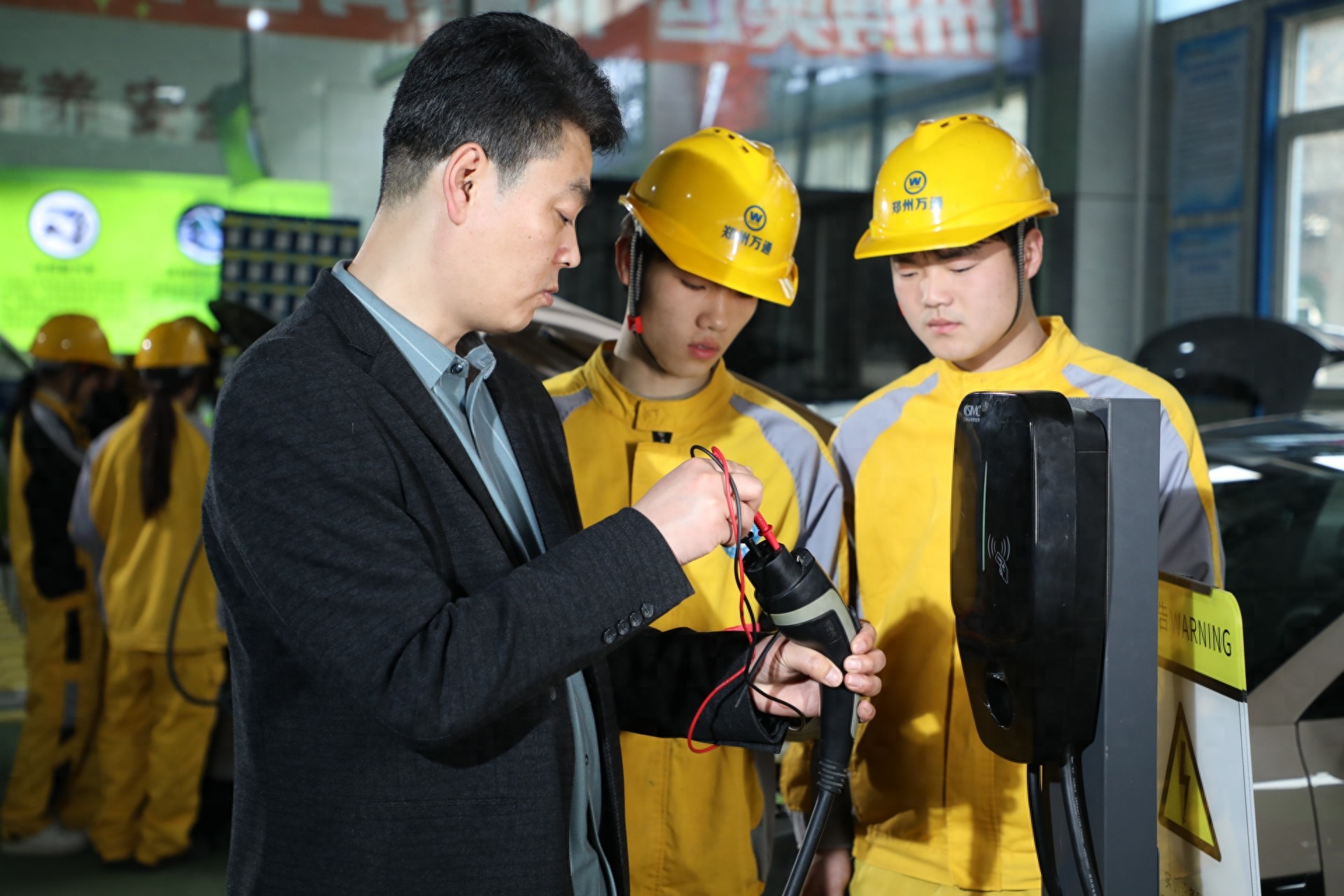 缩短就业适配周期_新能源汽车_新能源汽车培训学校同步升学籍