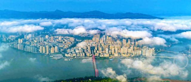 重庆忠县：流云作画 美不胜收