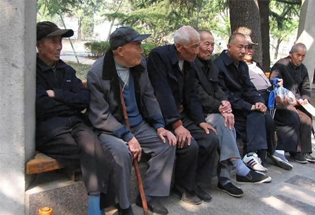 中国将迎来前所未有的死亡高峰，专家给出答案	，是这些因素导致的