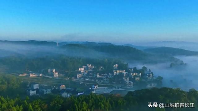 贵州铜仁头号大县,交通令人又爱又恨,景点名称像武侠小说目录?