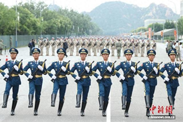 （抗战胜利80周年）探访阅兵集训点：突出实战标准  强化基础能力