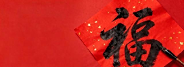 答对联：“上联：新粮满囤农家乐，诚邀下联”