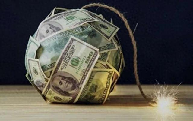 特朗普面临重大危机，中国再添一把火，加拿大反击美方的动作更狠