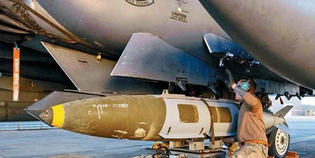 傅聪大使的提醒应验了，美军空袭叙利亚70多个目标，沙拉极度不安